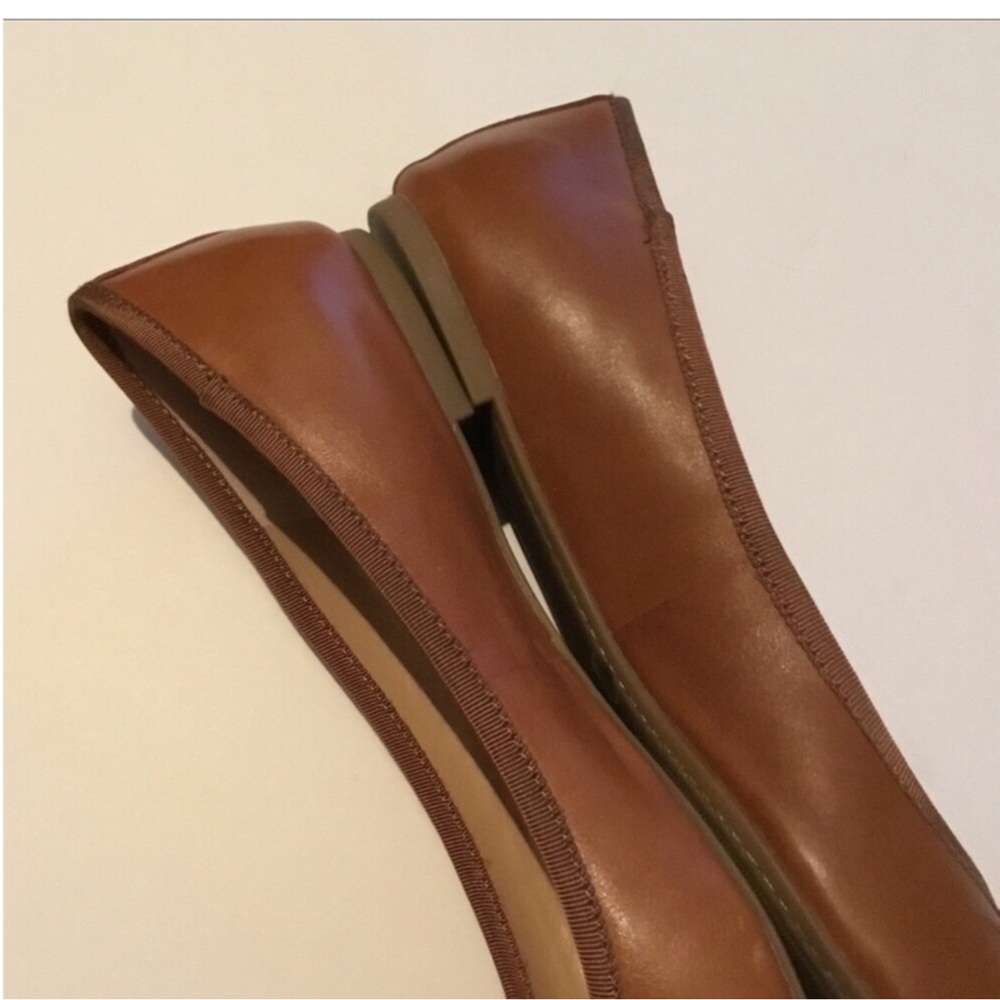 BANANA REPUBLIC FLAT SLIP ON UPPER LEATHER BOW DETAIL SIZE 10-B - Picture 11 of 13